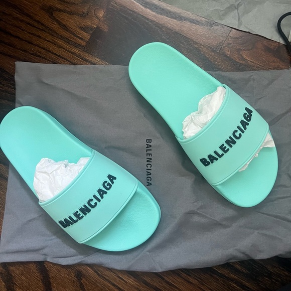 Balenciaga Mint Logo Pool Slides Size 35 - Picture 5 of 6